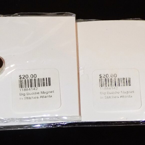 2 New Elizabeth Turner Big Buddies Magnetic Needle Minders - Kitty Brooches - Picture 4 of 7